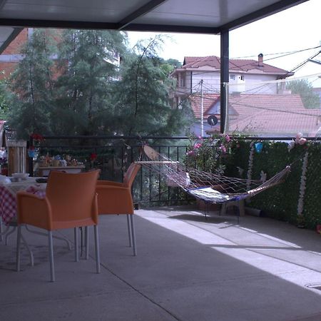 スコピエ Adem'S Cozy Terrace Retreat Bed & Breakfast エクステリア 写真